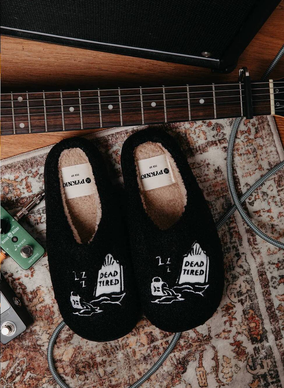 NEW PYKNIC unisex dead tired slippers in black